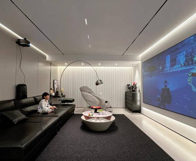 Tại sao ngày càng nhiều người loại bỏ lắp tivi trong phòng khách? Thiết bị thay thế này đang “lên ngôi” - 2