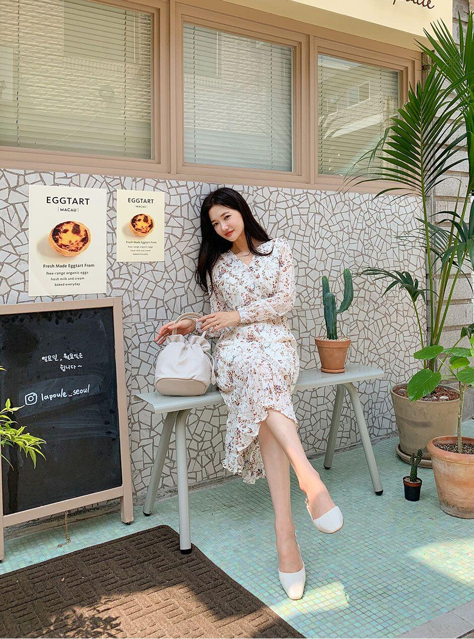 Tại sao không nên mặc váy ngắn với giày búp bê? 4 quy tắc kết hợp giày với váy đẹp miễn chê giúp chân dài miên man - 16