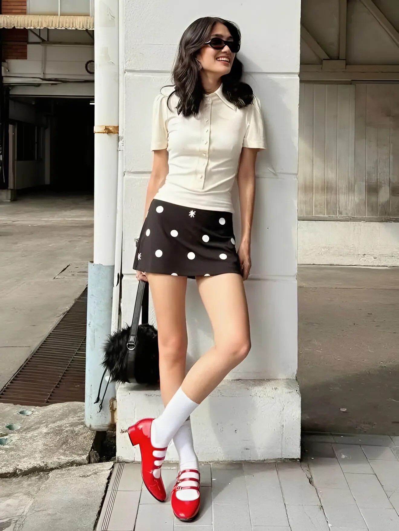 Tại sao không nên mặc váy ngắn với giày búp bê? 4 quy tắc kết hợp giày với váy đẹp miễn chê giúp chân dài miên man - 3