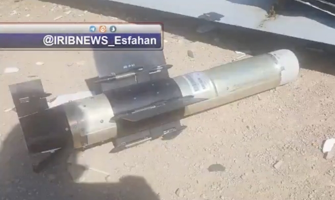 Bom dẫn đường Mikholit được phát hiện cùng xác chiếc UAV Hermes 900 tại Iran. Ảnh: IRIB