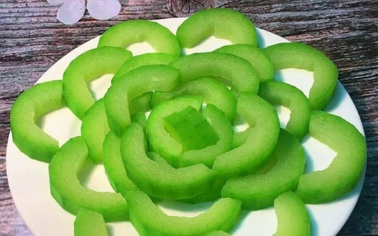 Loại quả leo bờ rào là amp;#34;kho dinh dưỡng thiên nhiênamp;#34;, đem xào hoặc nấu canh thành đặc sản thanh mát mùa hè, tốt cho bà bầu - 3