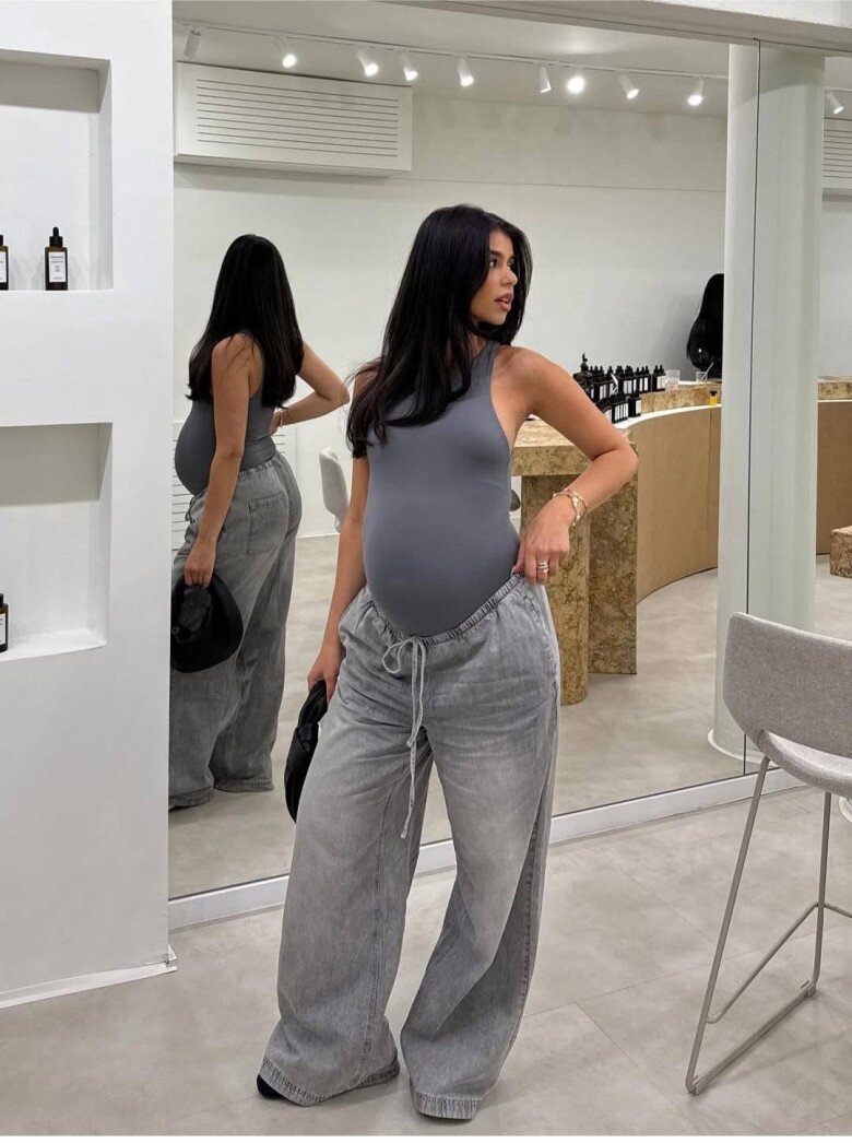 Không cần lúc nào cũng diện đầm bầu, phái đẹp giờ có thể tự tin ứng dụng những món đồ tôn bụng bầu.