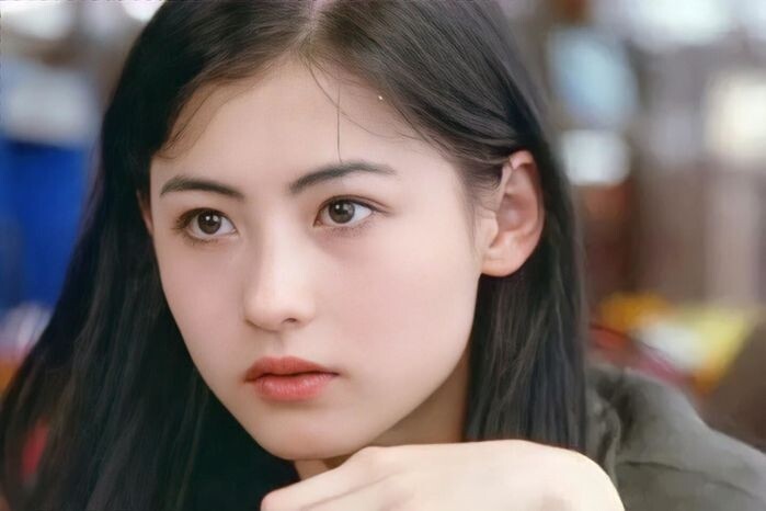 U50 trông như 25 tuổi, amp;#34;quốc bảo nhan sắcamp;#34; Trương Bá Chi khiến dân tình không nhận ra, netizen nghi “dao kéo” - 11