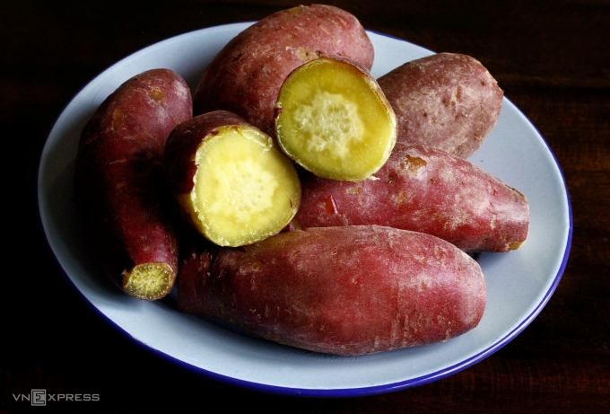 Mẹo luộc khoai lang ít người biết - 1