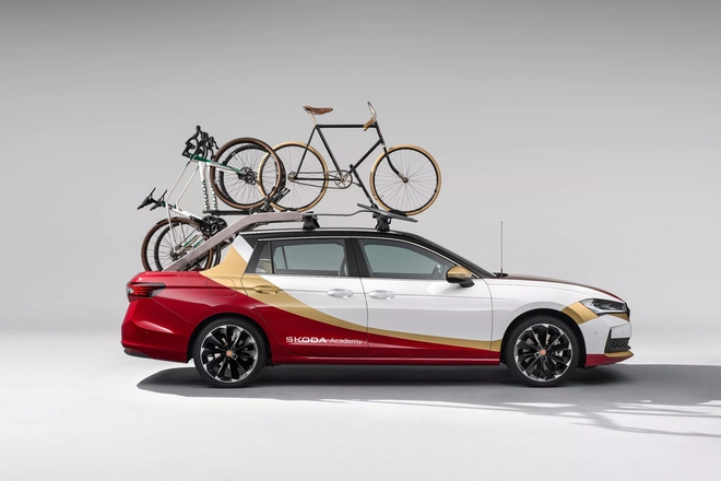 Chiếc Skoda này trông rất sedan nhưng thực chất là bán tải: Mạnh hơn 200hp, thùng kéo dài ra được, chở vài chiếc xe đạp cùng lúc- Ảnh 4.