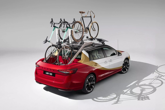 Chiếc Skoda này trông rất sedan nhưng thực chất là bán tải: Mạnh hơn 200hp, thùng kéo dài ra được, chở vài chiếc xe đạp cùng lúc- Ảnh 6.