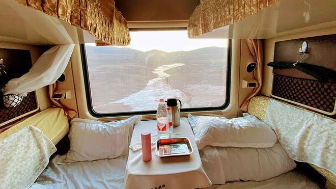 Chuyến tàu chạy hơn 4.000km qua 15 thành phố, đi mất gần 2 ngày: Du khách nhận xét 