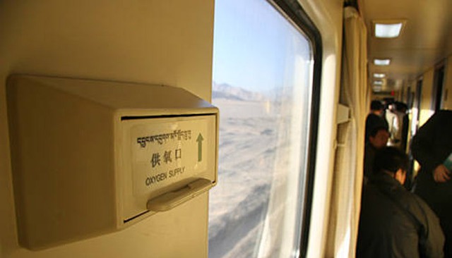 Chuyến tàu chạy hơn 4.000km qua 15 thành phố, đi mất gần 2 ngày: Du khách nhận xét 