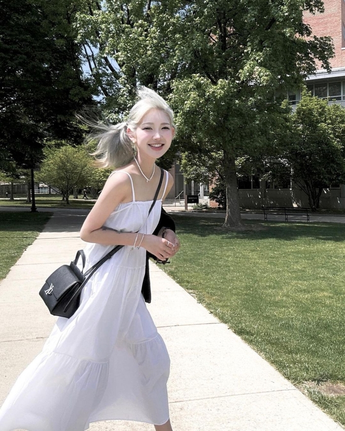 Ngoại hình Choi Jun Hee vào năm 2023 được nhiều người khen xinh xắn cũng như nể phục quyết tâm giảm cân của cô.