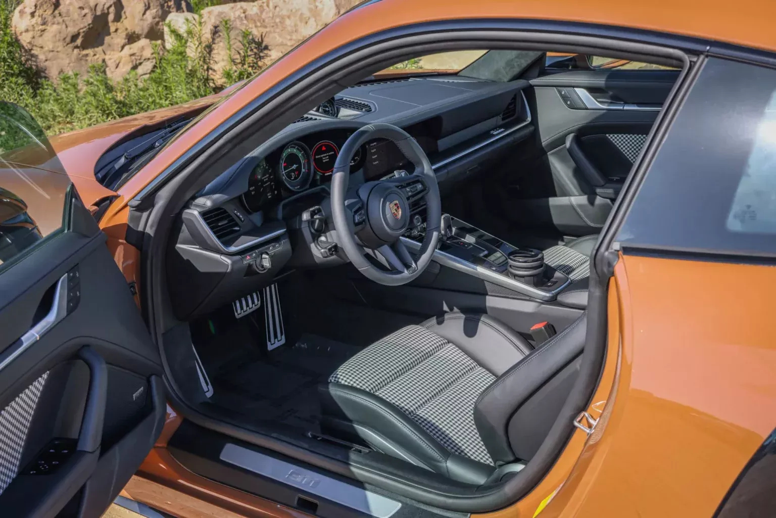 Người giàu chơi xe thế này thì càng giàu: Chủ xe Porsche 911 đi rồi bán lại vẫn lãi gần 700 triệu đồng nhờ 2 yếu tố- Ảnh 3.