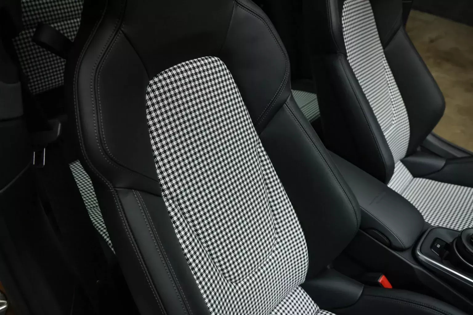 Người giàu chơi xe thế này thì càng giàu: Chủ xe Porsche 911 đi rồi bán lại vẫn lãi gần 700 triệu đồng nhờ 2 yếu tố- Ảnh 11.