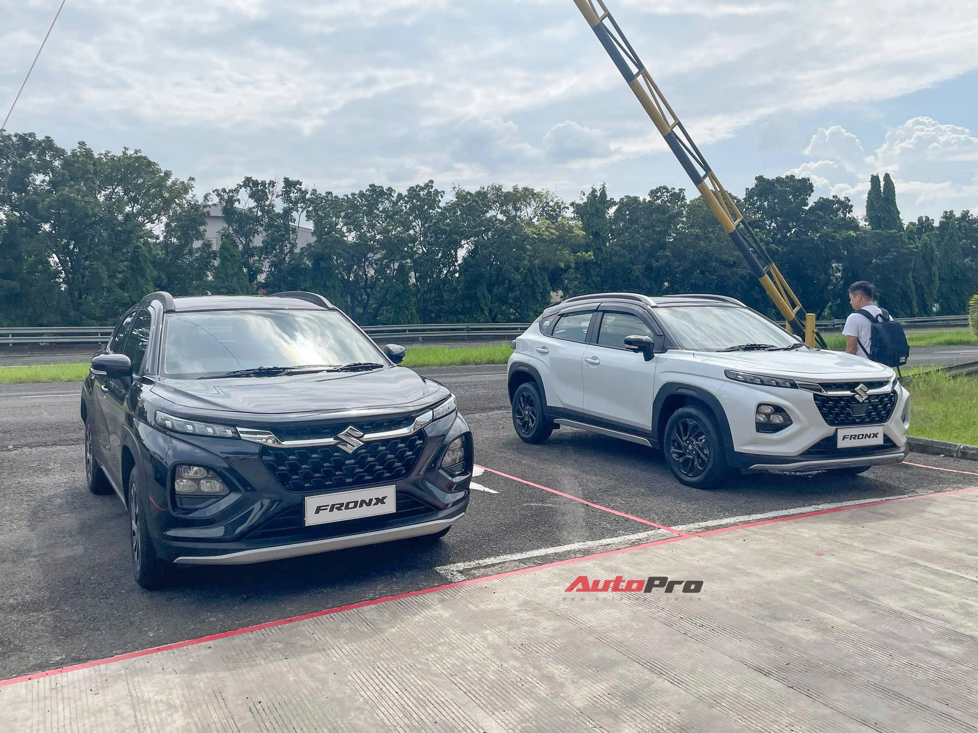 Suzuki Fronx test thực tế chỉ từ 2,2 lít/100km, về Việt Nam nếu chạy Hà Nội - Ninh Bình đều chân tốn nửa cốc trà sữa- Ảnh 2.