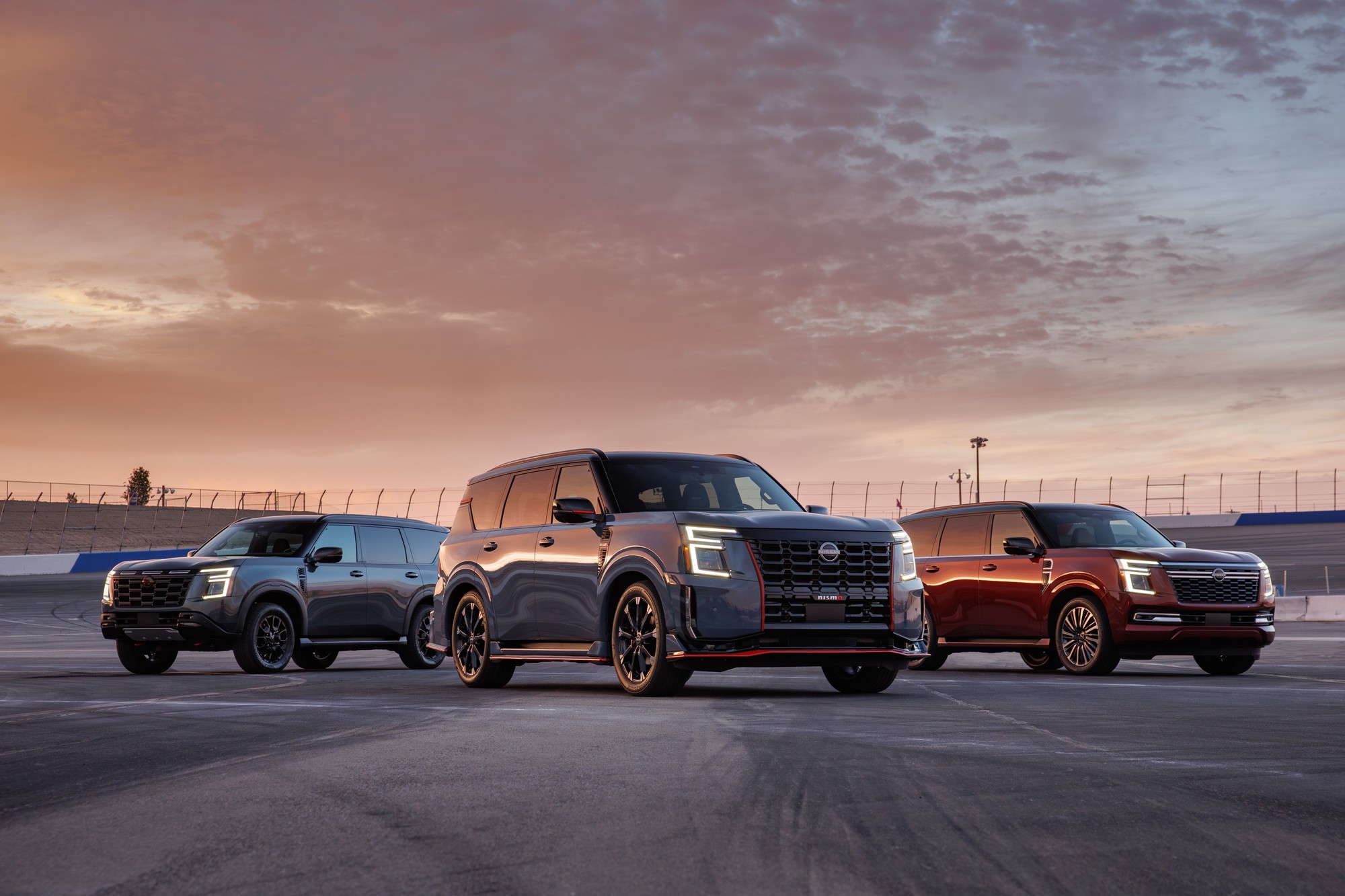 Ảnh thực tế Nissan Patrol bản thể thao vừa ra mắt: Bodykit hầm hố, động cơ gần 500 mã nhưng không còn 'cửa' về Việt Nam- Ảnh 2.