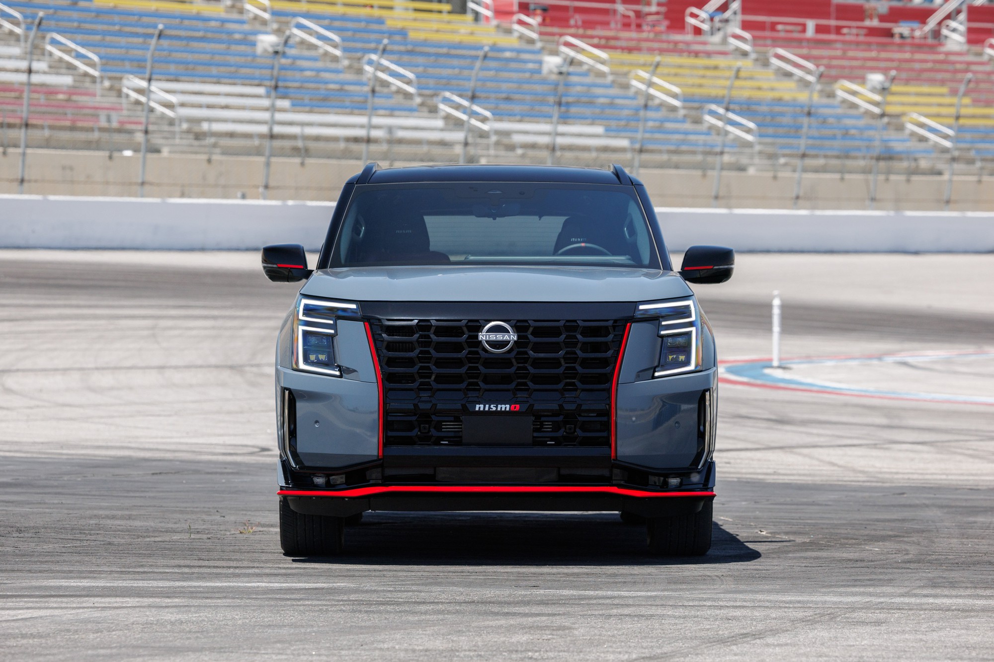 Ảnh thực tế Nissan Patrol bản thể thao vừa ra mắt: Bodykit hầm hố, động cơ gần 500 mã nhưng không còn 'cửa' về Việt Nam- Ảnh 10.