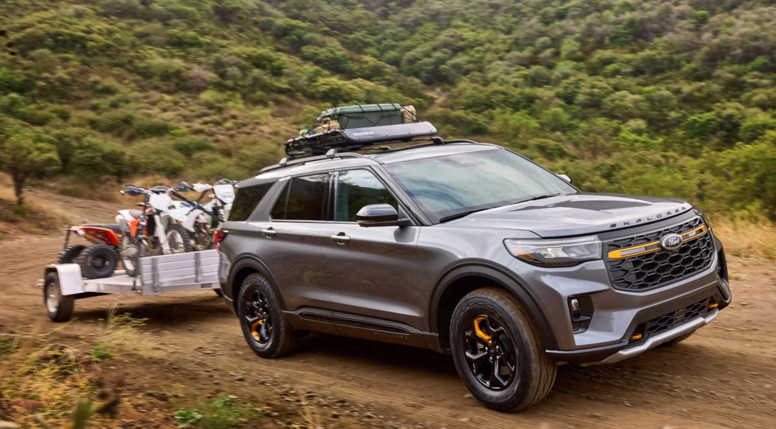 Ford Explorer 2026 thêm bản 'off-road đỉnh nhất từ trước đến nay': Ngoại hình hầm hố hơn, một loạt 'đồ chơi' quăng quật địa hình, mạnh tới 400 mã lực- Ảnh 2.