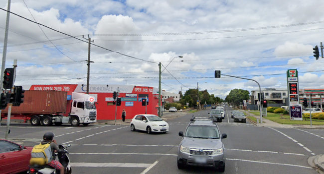 A camera with light detection and ranging sensors has been installed in Yarraville at the intersection of Somerville and Williamstown Roads.