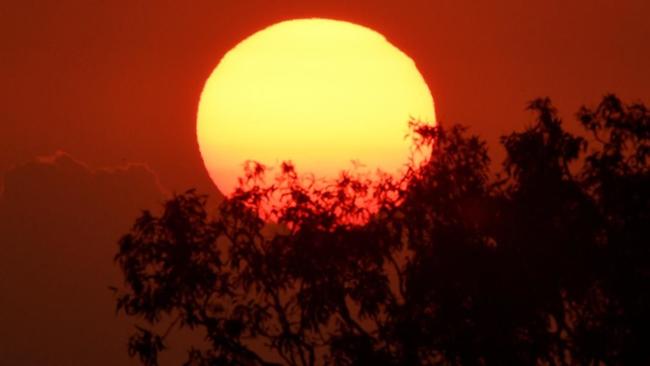 A heatwave is moving across Australia over the next few days could smash temperature records.