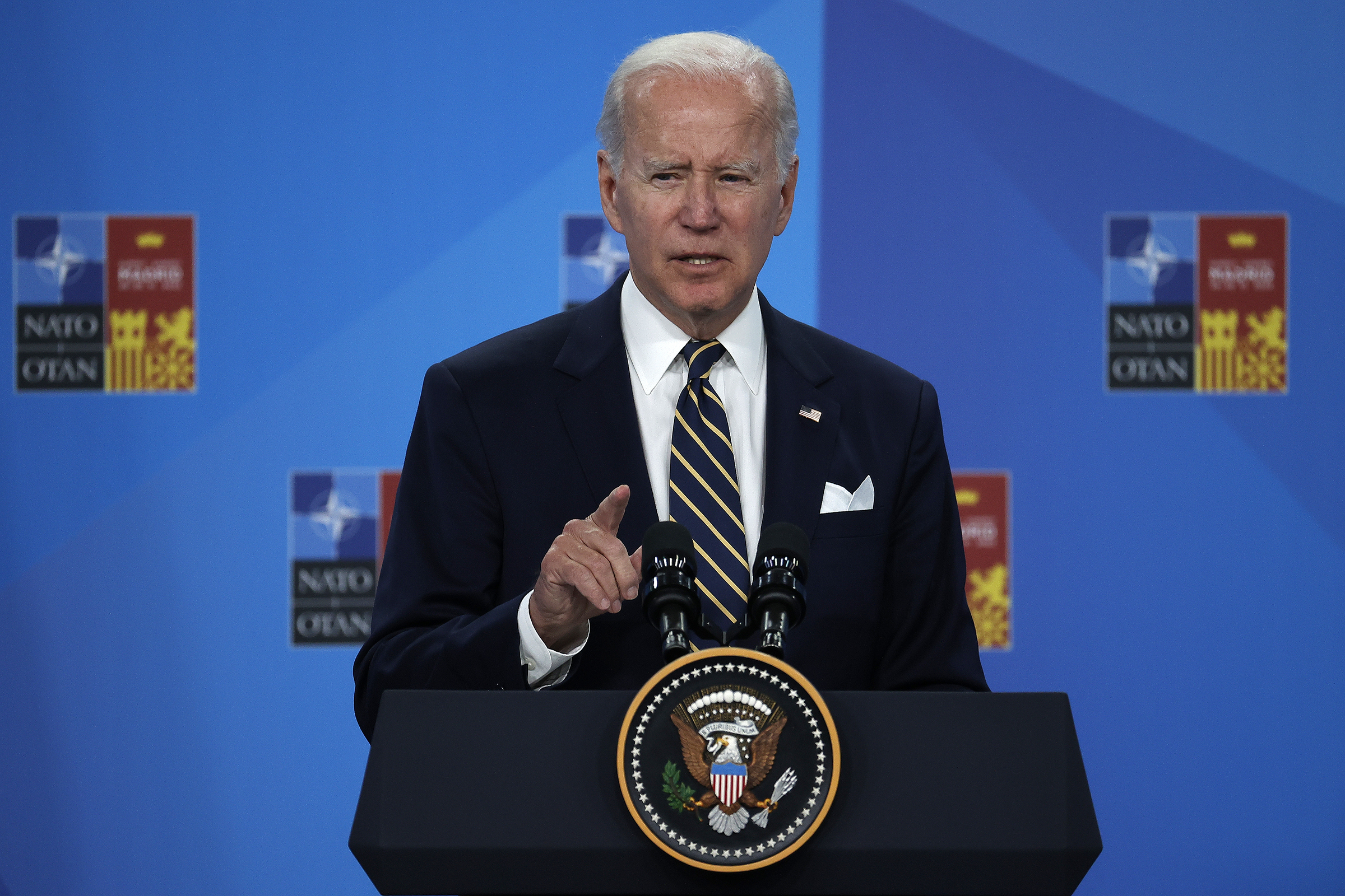 Tổng thống Mỹ Joe Biden họp báo bên lề thượng đỉnh NATO ở Madrid, Tây Ban Nha ngày 30/6. Ảnh: AFP.