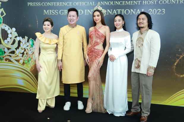 Dàn Hoa hậu Vbiz đọ nhan sắc tại họp báo Miss Grand International 2023: Thùy Tiên chiếm spotlight giữa các đàn chị - Ảnh 9.