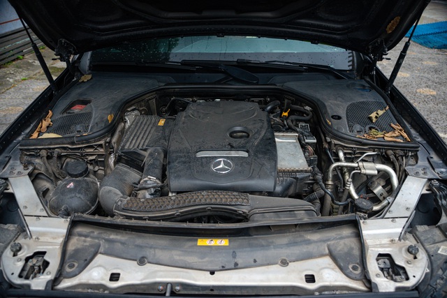 Chiếc Mercedes-Benz này chạy 120.000km vẫn có giá 2,4 tỷ đồng nhờ tiền nâng cấp đồ chơi bằng 1/3 giá trị xe - Ảnh 9.