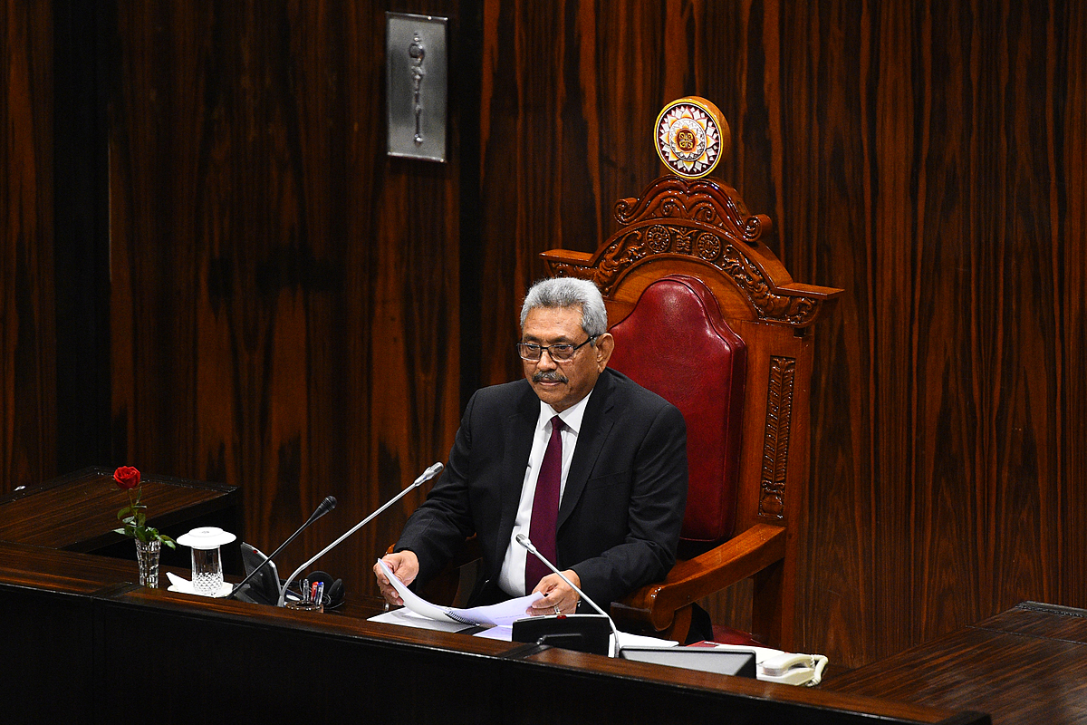 Tổng thống Sri Lanka Gotabaya Rajapaksa của Sri Lanka phát biểu tại quốc hội ở thủ đô Colombo sau khi đắc cử tháng 1/2020. Ảnh: AFP.