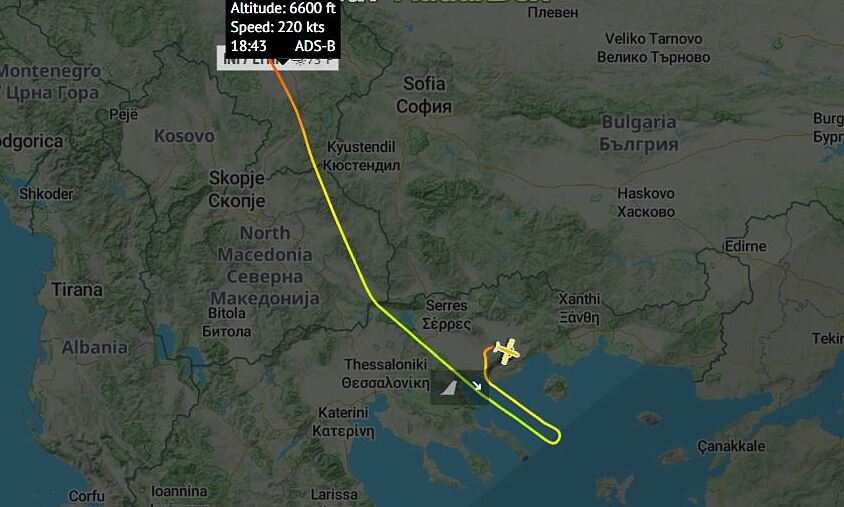Thông tin di chuyển của chiếc An-12 trước khi rơi gần Kavala, phía bắc Hy Lạp. Ảnh: AirLive.