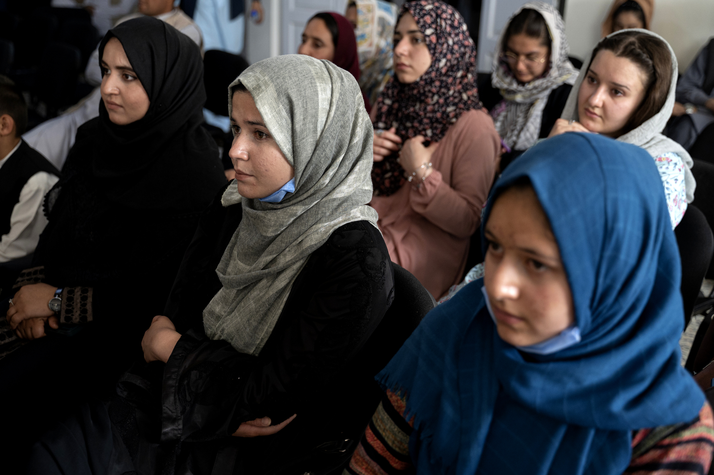 Một nhóm phụ nữ Afghanistan tại thủ đô Kabul hôm 7/7. Ảnh: AFP.