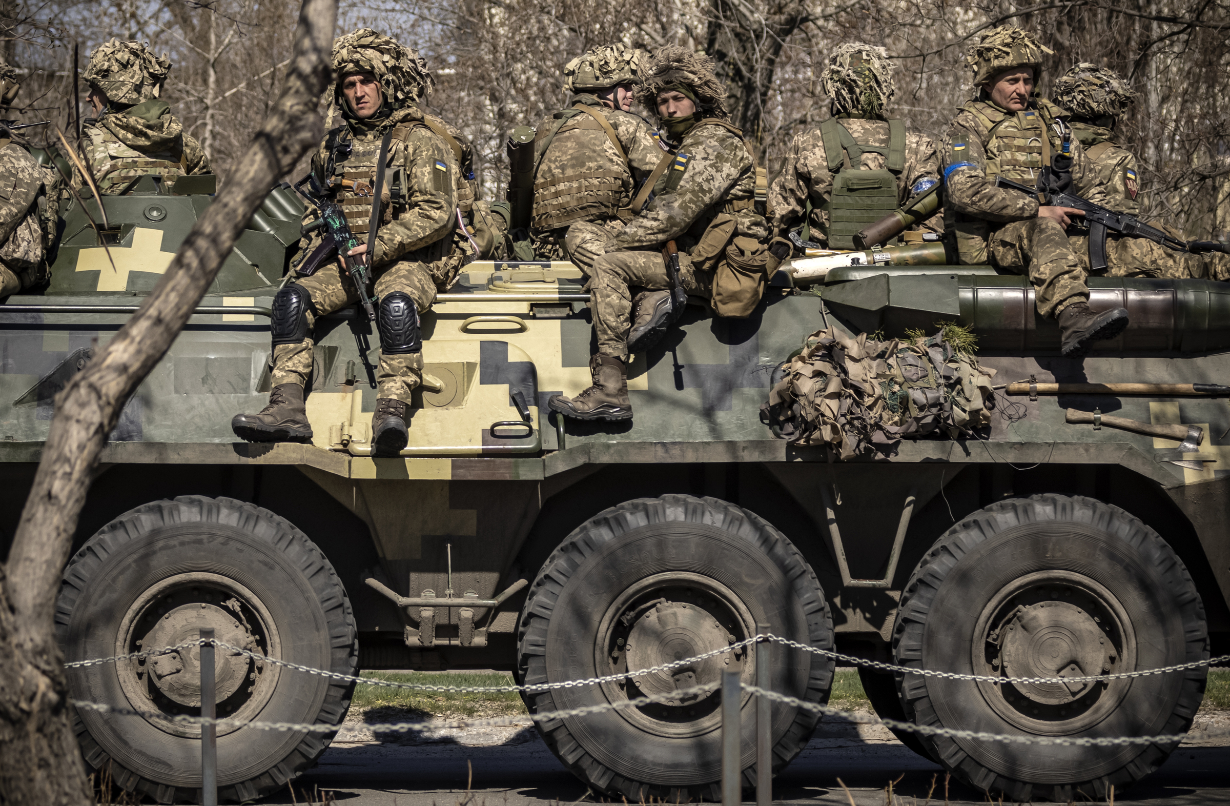 Binh sĩ Ukraine triển khai ở thành phố miền đông Severodonetsk hồi tháng 4. Ảnh: AFP.