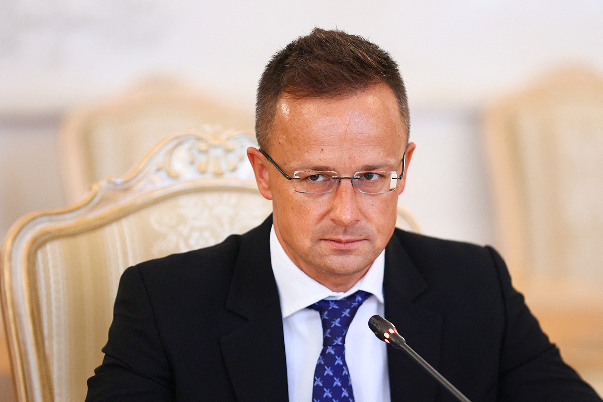 Ngoại trưởng Hungary Peter Szijjarto dự cuộc họp với Ngoại trưởng Nga Sergey Lavrov ở Moskva ngày 21/7. Ảnh: Reuters.