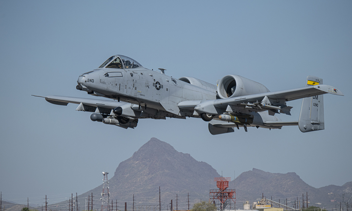 Cường kích A-10 Mỹ cất cánh từ căn cứ không quân Davis-Monthan, bang Arizona ngày 1/6. Ảnh: USAF.