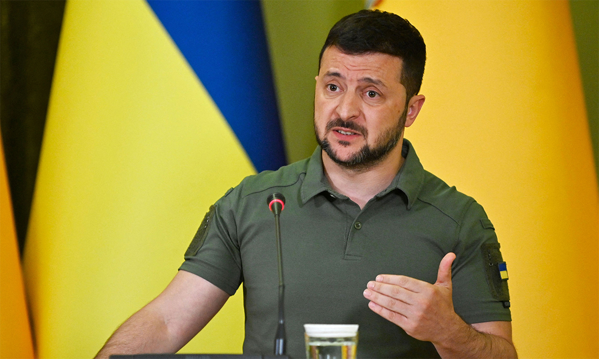 Tổng thống Ukraine  Volodymyr Zelensky trong cuộc họp báo tại Kiev ngày 1/7. Ảnh: AFP