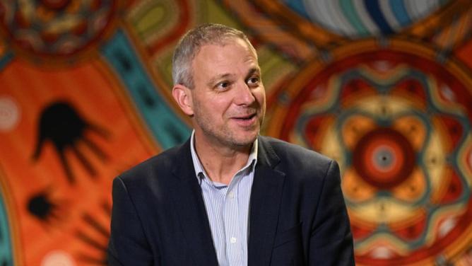 Brett Sutton has been honoured for his role as Victoria's chief health official during the pandemic. (James Ross/AAP PHOTOS)