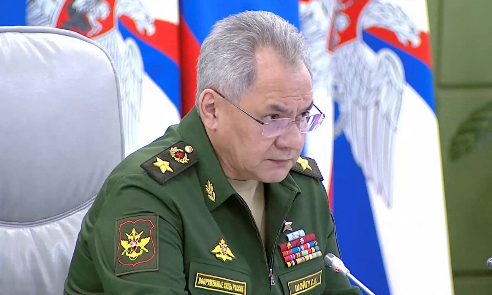 Bộ trưởng Shoigu trong cuộc họp với các lãnh đạo quân đội hôm 3/7. Ảnh: Zvezda