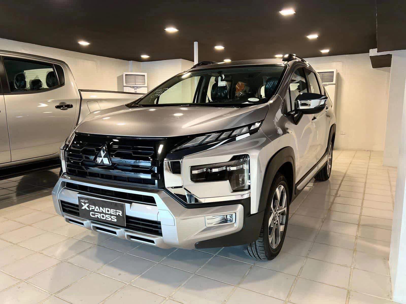 Mitsubishi Việt Nam chơi lớn: Xpander Cross giảm gần 70 triệu đe nẹt BR-V, Pajero Sport ưu đãi chưa từng có - Ảnh 1.