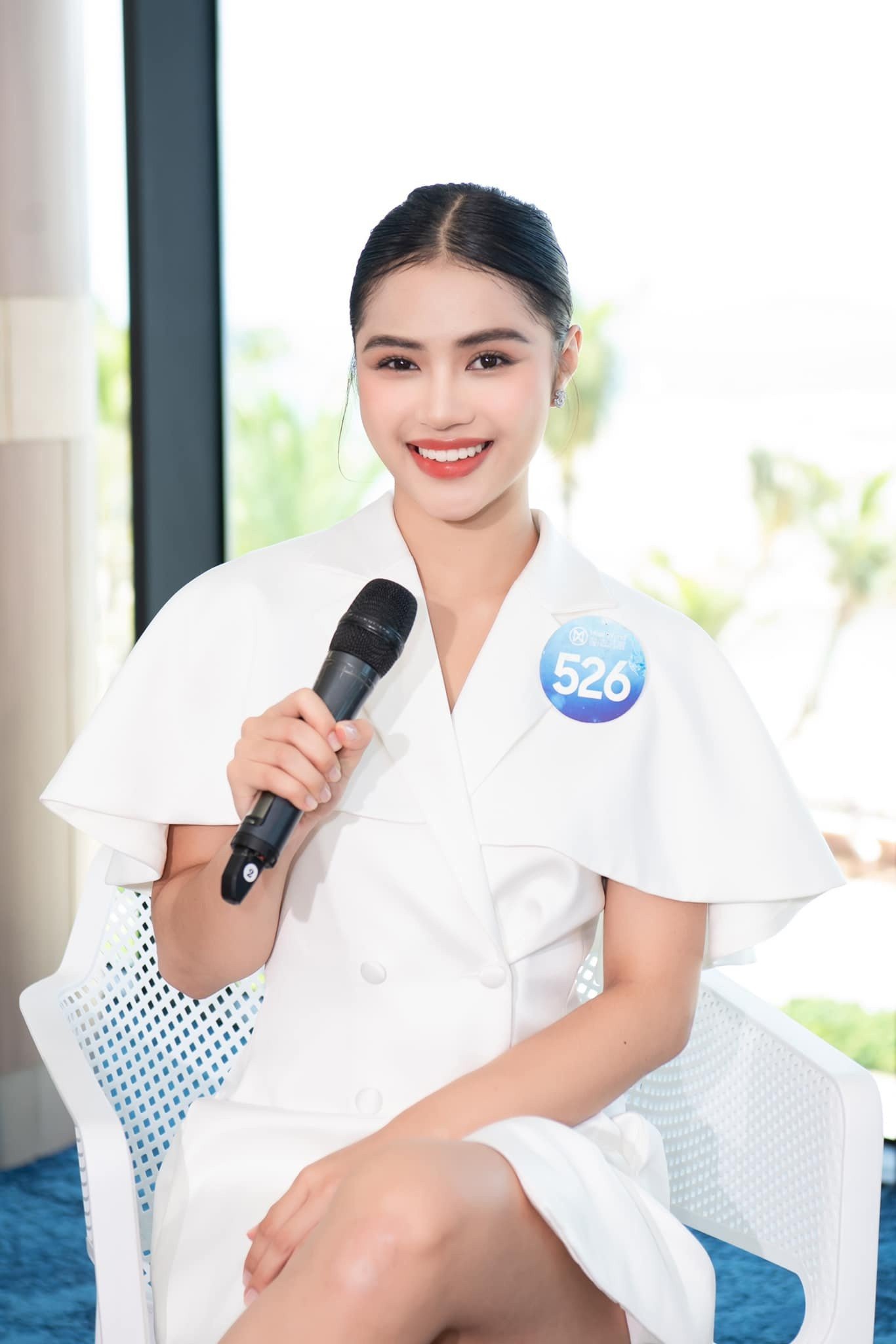 Top 20 Miss World Vietnam bị tố là amp;#34;tiểu tamamp;#34;, gương mặt lai Tây, môi tều nhìn là say - 1