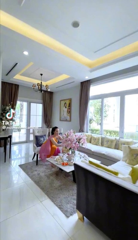 Can canh biet thu trieu do rong 800 m2 cua MC Thanh Mai-Hinh-6