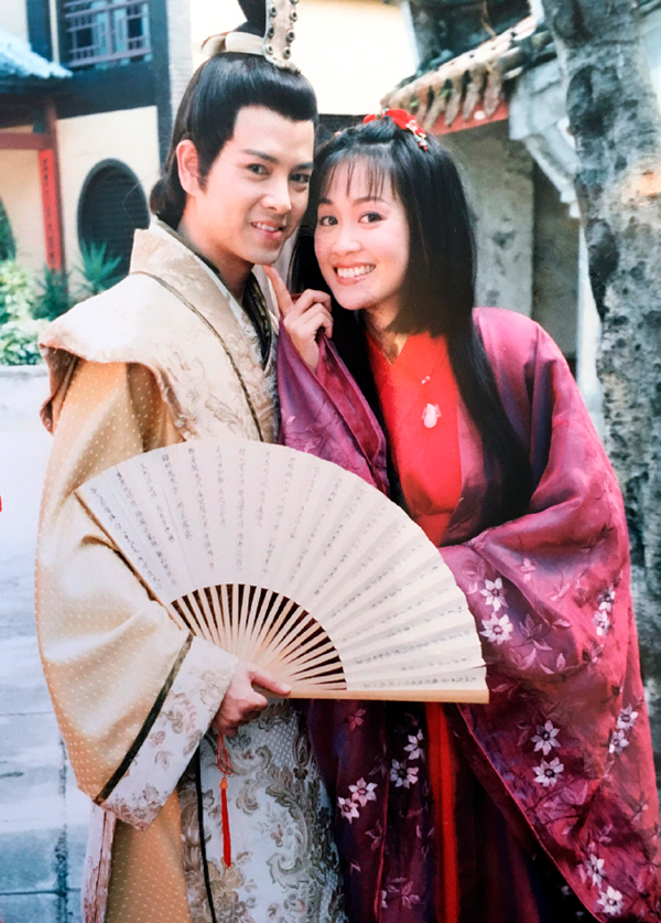 Trần Gia Huy và Lương Tiểu Băng đóng Lương Sơn Bá - Chúc Anh Đài năm 2000. Ảnh: Weibo/Liang Xiaobing