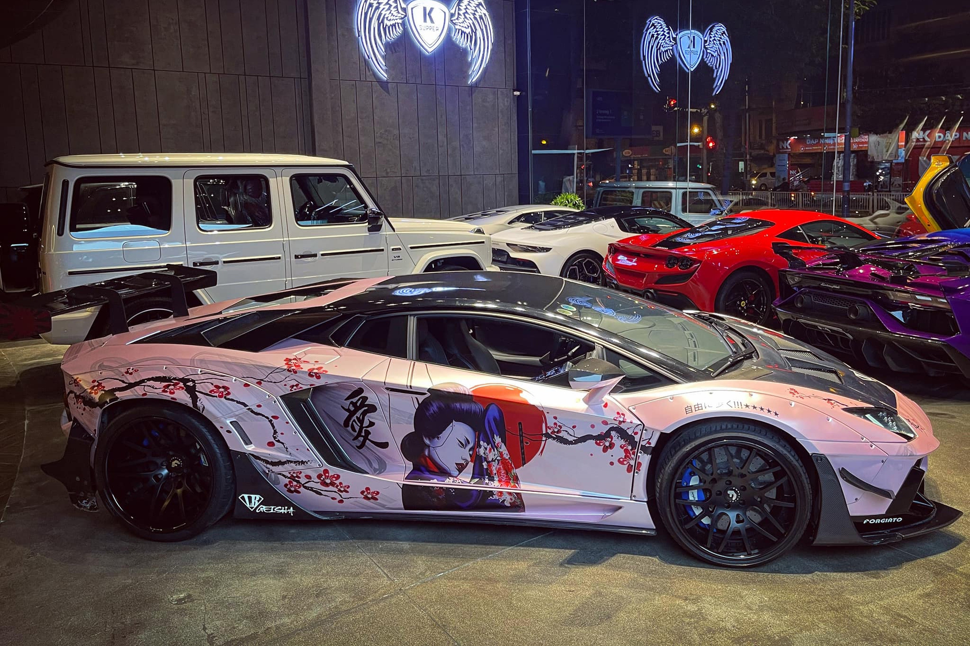 Lamborghini Aventador độ Liberty Walk độc nhất Việt Nam được chào bán hơn 20 tỷ: Từng qua tay Phan Công Khanh và ‘lột xác’ nhiều lần - Ảnh 2.