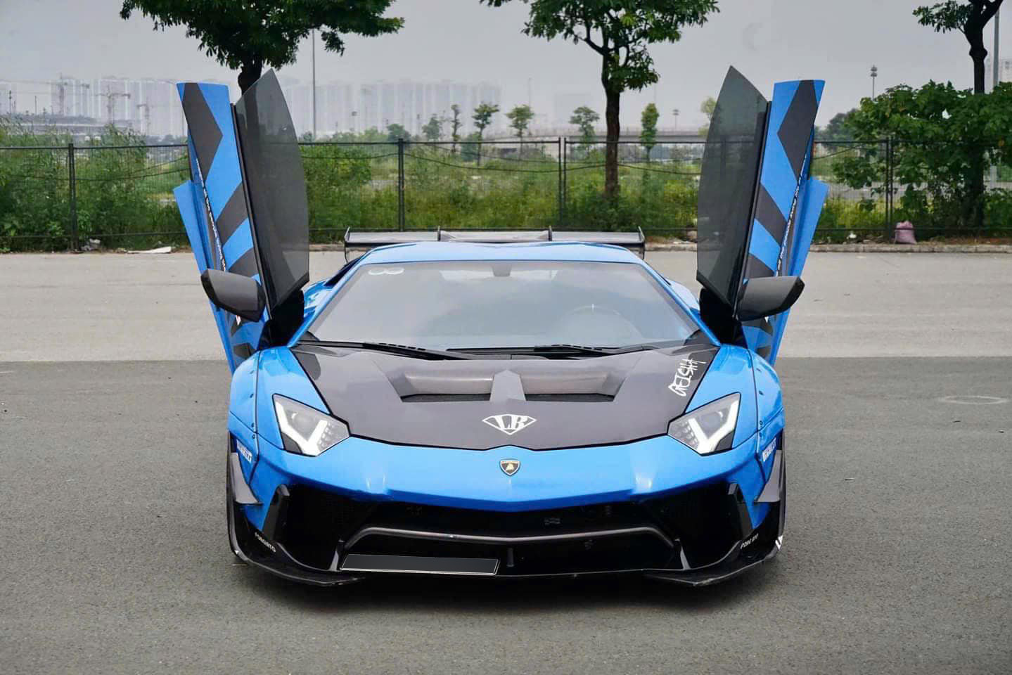 Lamborghini Aventador độ Liberty Walk độc nhất Việt Nam được chào bán hơn 20 tỷ: Từng qua tay Phan Công Khanh và ‘lột xác’ nhiều lần - Ảnh 3.