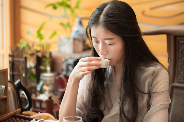 Loại trà quen thuộc với người Việt chống lão hóa tốt hơn trà đen, 3 cốc mỗi ngày giảm 36% nguy cơ mắc bệnh tim mạch - Ảnh 2.