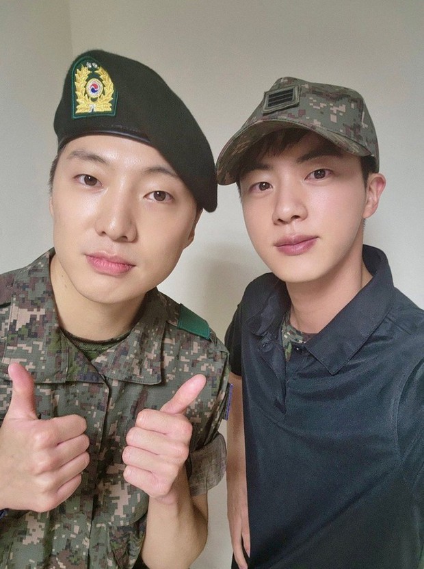 Jin (BTS) được khen sau 7 tháng thực hiện nghĩa vụ quân sự - Ảnh 3.