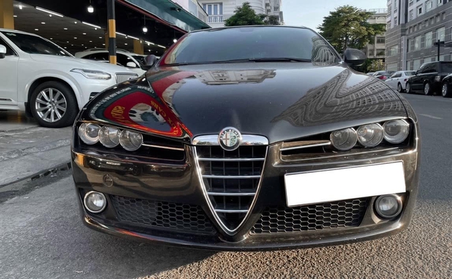 'Xe chơi một thời' Alfa Romeo 159 JTS lên sàn xe cũ: Chạy hơn 60.000 km, đắt ngang Mazda3 'đập hộp'- Ảnh 2.