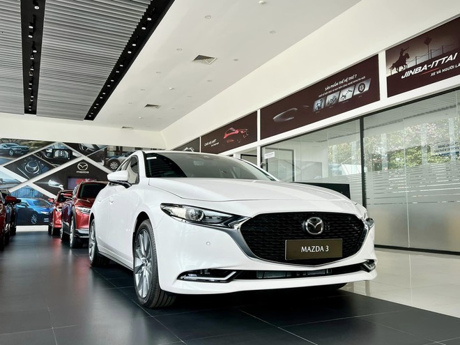 'Xe chơi một thời' Alfa Romeo 159 JTS lên sàn xe cũ: Chạy hơn 60.000 km, đắt ngang Mazda3 'đập hộp'- Ảnh 9.