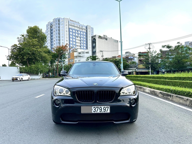 Có 300 triệu thích ‘chơi’ BMW X1 thì đây là một lựa chọn: Chạy hơn 6.700km/tháng, đã độ màn hình, cần số- Ảnh 2.