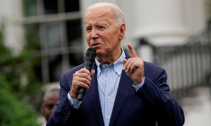 Tổng thống Mỹ Joe Biden phát biểu tại Nhà Trắng hôm 4/7. Ảnh: Reuters
