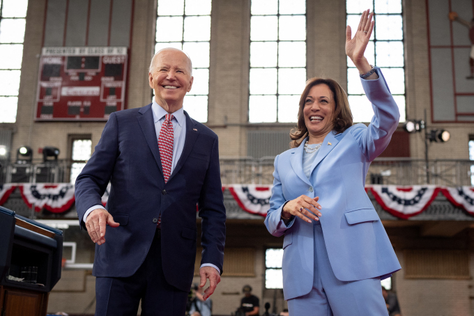Tổng thống Joe Biden và cấp phó Kamala Harris vận động tranh cử ở Philadelphia, bang Pennsylvania ngày 29/5. Ảnh: AFP