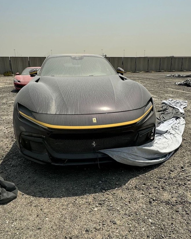 Ferrari Purosangue ngập nước được bán giá không dưới 2,5 tỷ đồng, cho người thích mổ xe lấy động cơ, linh kiện đi bán- Ảnh 1.