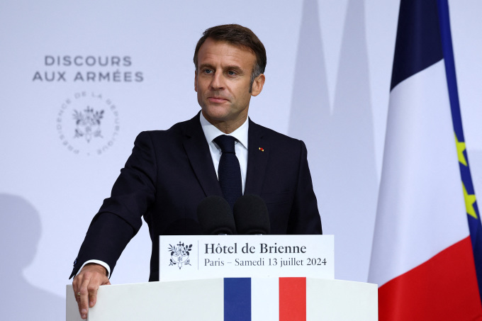Tổng thống Pháp Emmanuel Macron phát biểu tại Bộ Quốc phòng ở Paris vào ngày 13/7. Ảnh: Reuters