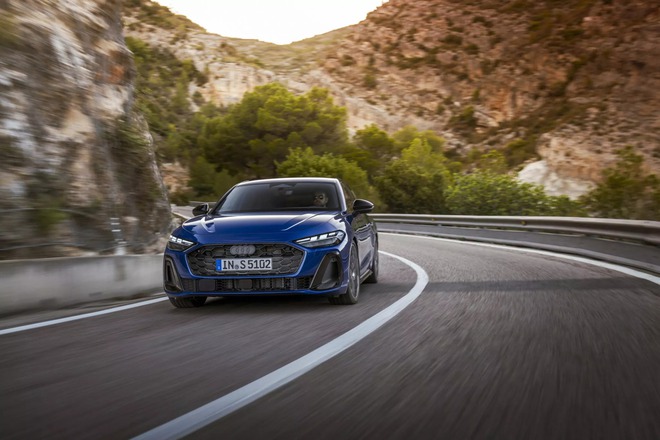 Audi A5 2025 ra mắt: Giá quy đổi từ 1,25 tỷ đồng, 4 màn hình lớn, thế chỗ A4 đấu C-Class, 3-Series- Ảnh 8.