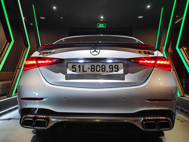 Giao Mercedes-AMG C 63 S E Performance đầu tiên ra biển tại Việt Nam, sales chia sẻ: ‘Khách thích từ năm 2022, chốt đặt trước ra mắt’- Ảnh 6.